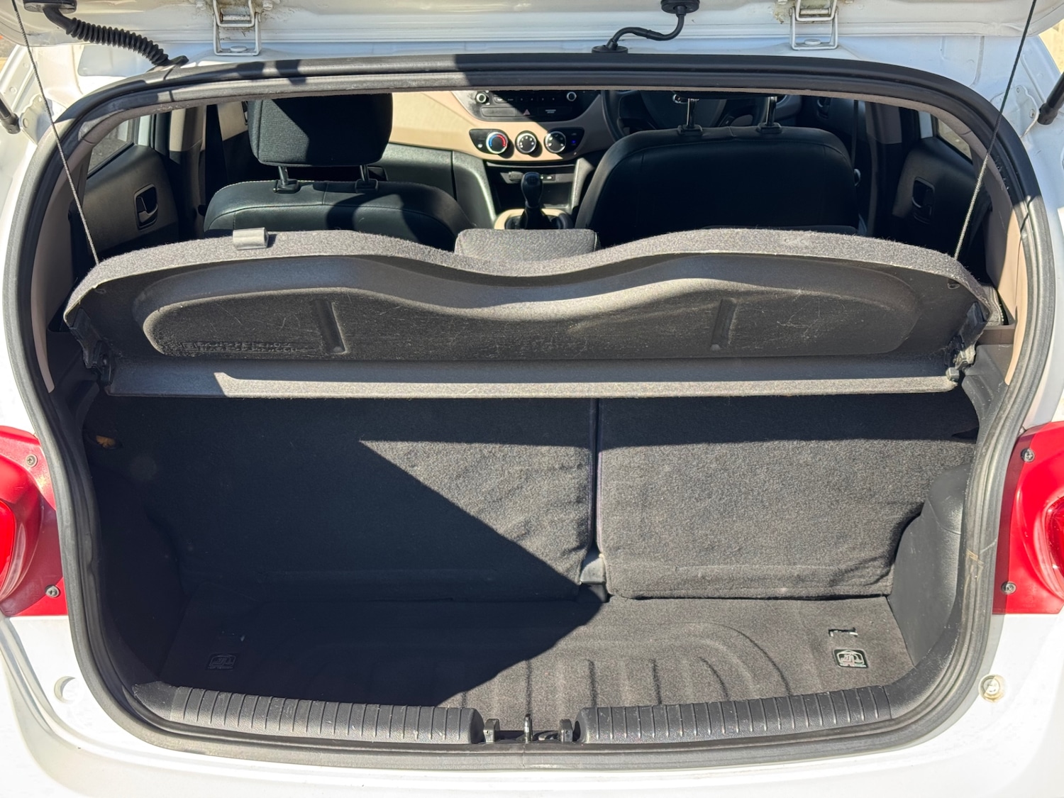 Used Hyundai i10 2014 for sale - 77940940: Photo 22