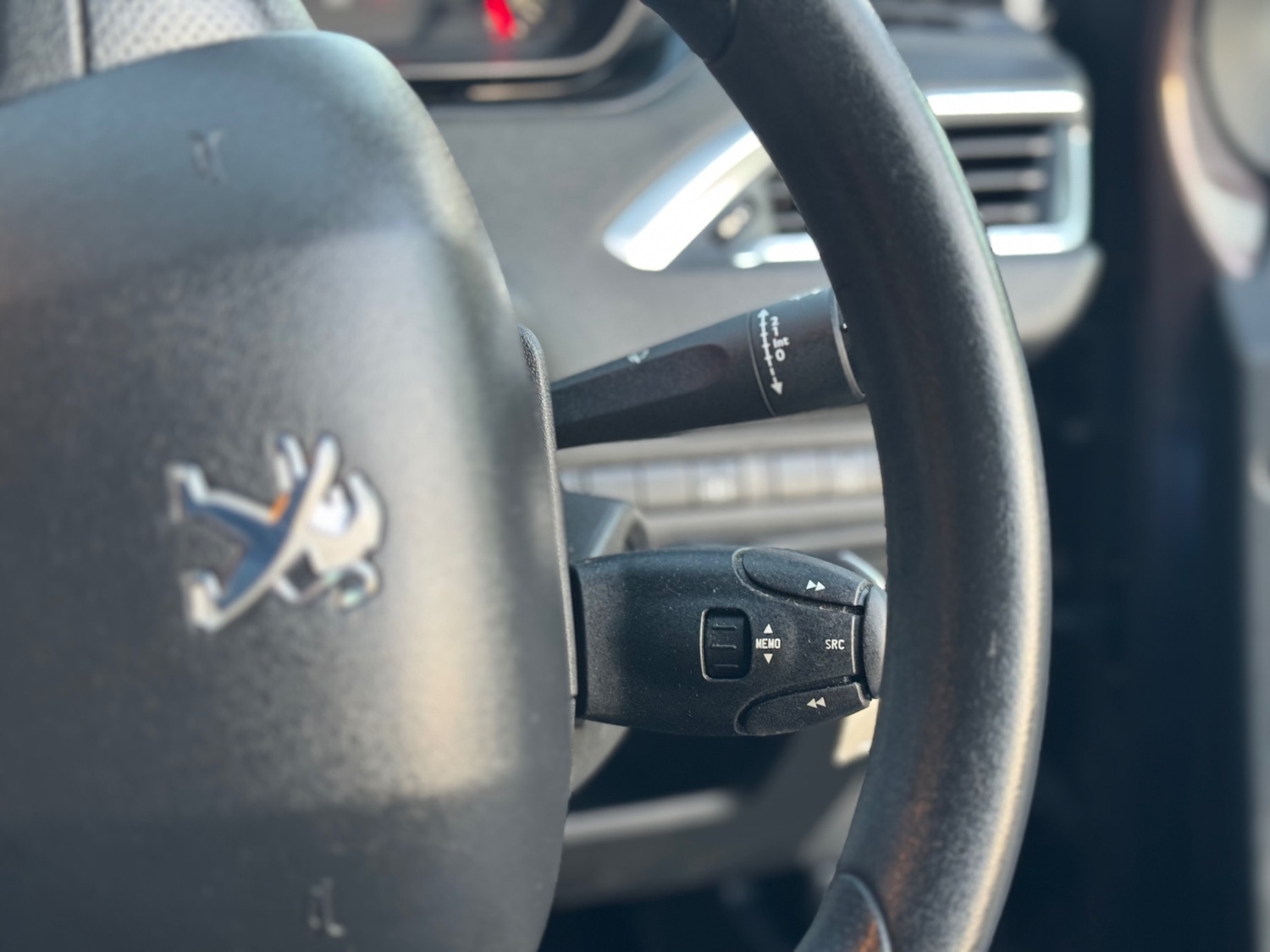 Used Peugeot 208 2013 for sale - 77137228: Photo 10