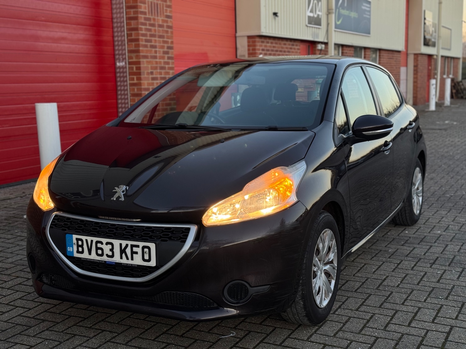 Used Peugeot 208 2013 for sale - 77137228: Photo 25