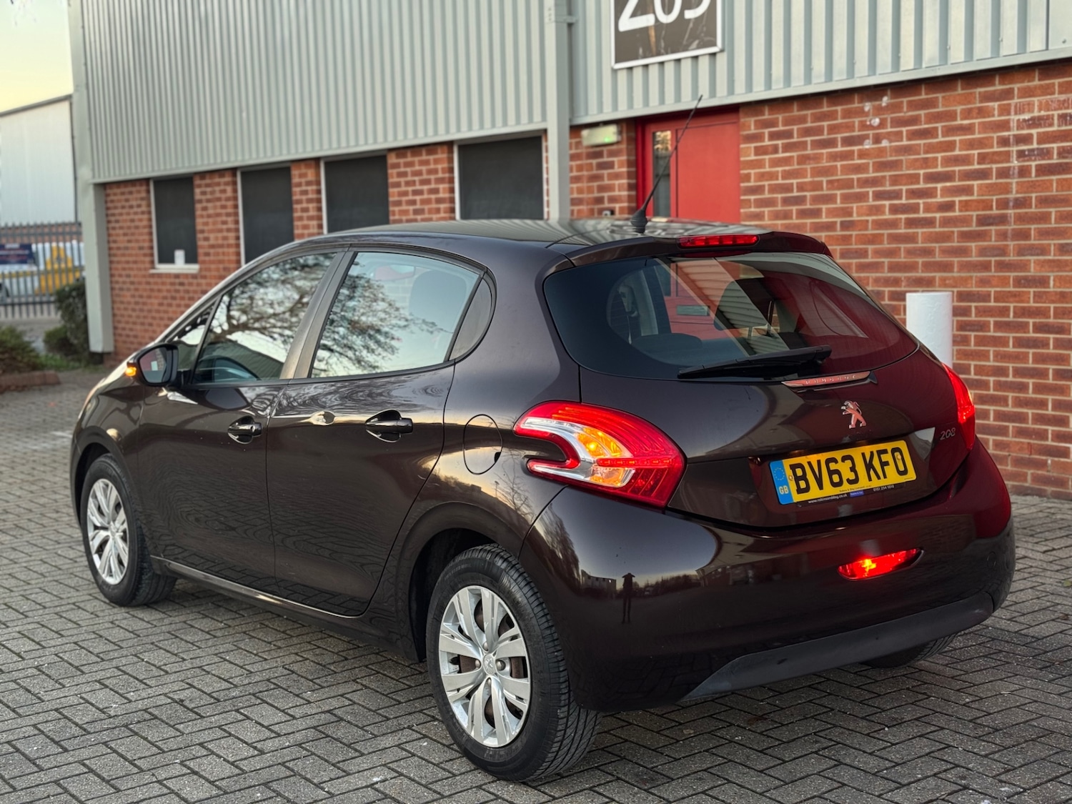 Used Peugeot 208 2013 for sale - 77137228: Photo 26