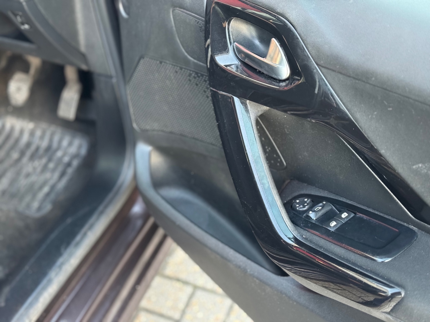 Used Peugeot 208 2013 for sale - 77137228: Photo 5