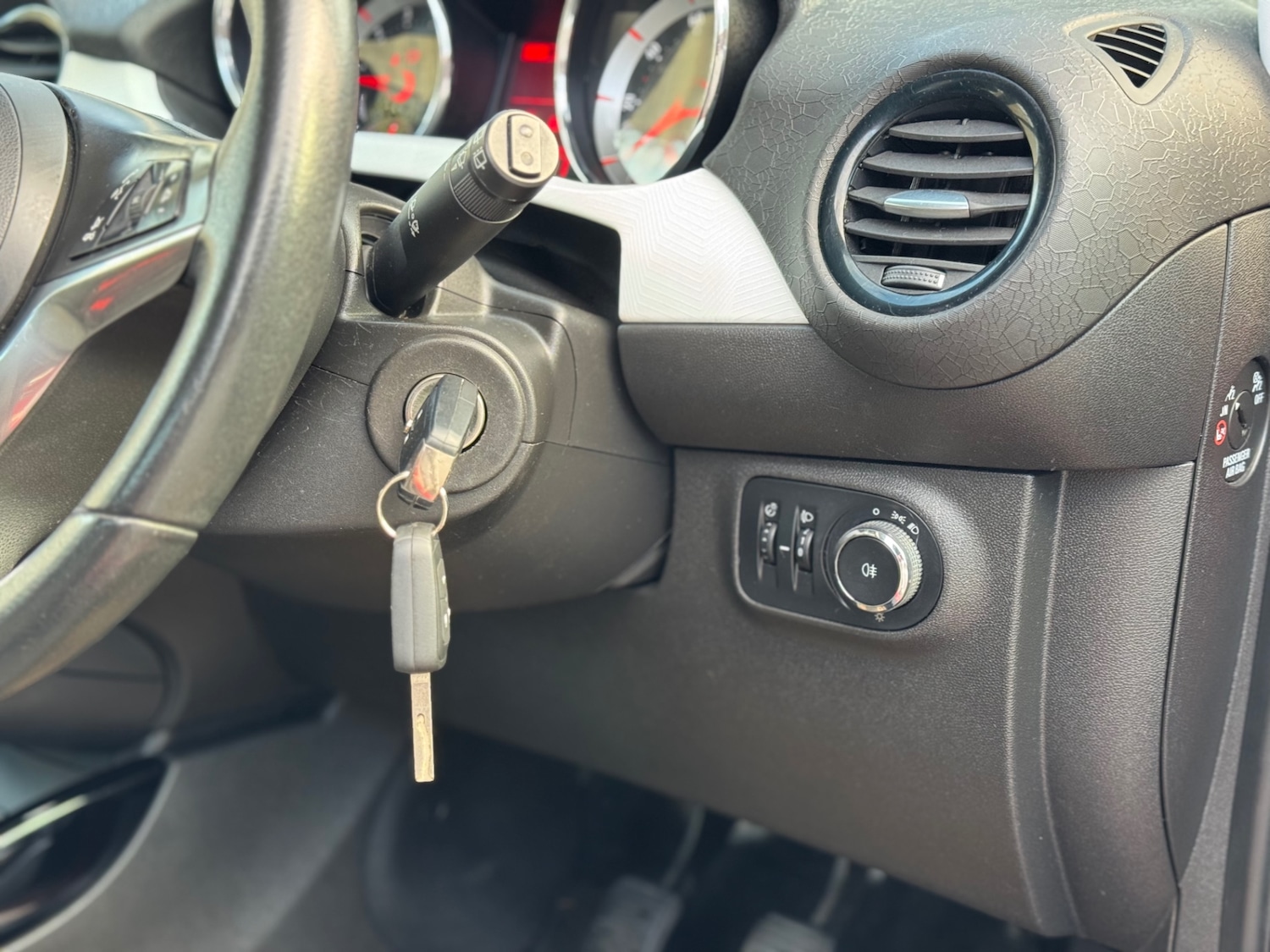 Used Vauxhall ADAM 2013 for sale - 76982868: Photo 6