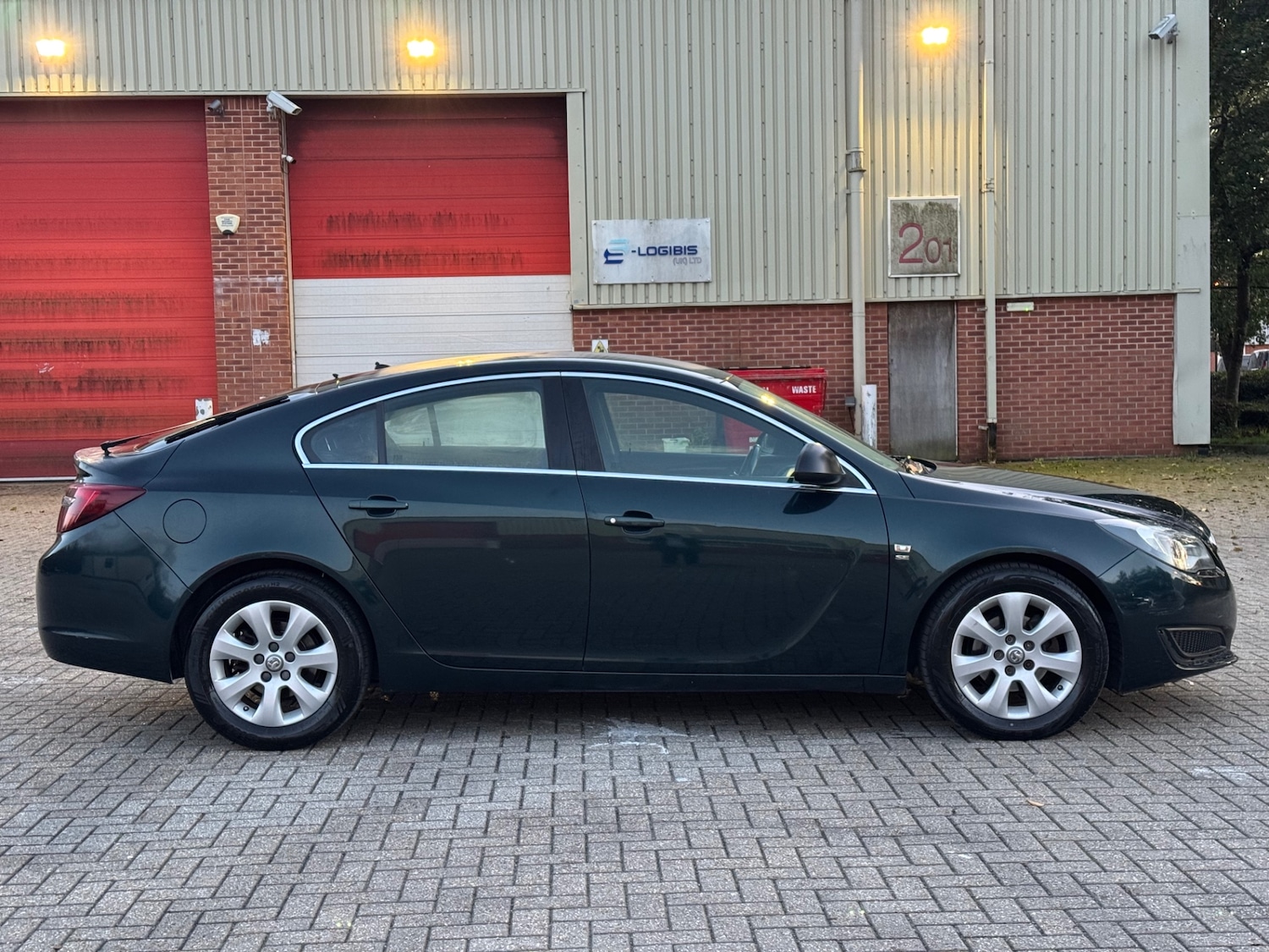 Used Vauxhall Insignia 2015 for sale - 76580674: Photo 5
