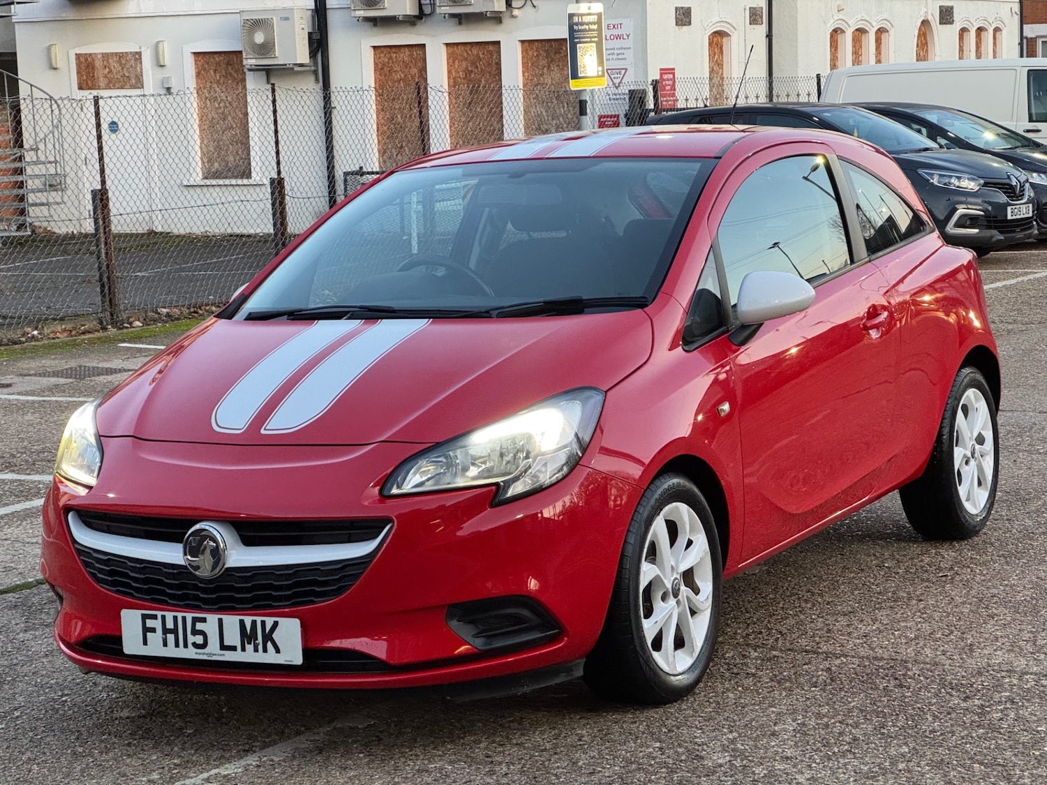 Used Vauxhall Corsa 2015 for sale - 77103226: Photo 2