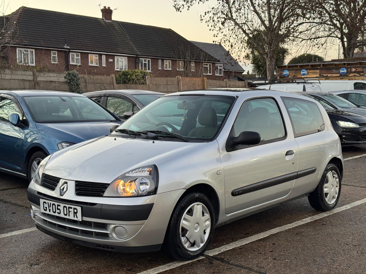 Used Renault Clio 2005 for sale - 76909034: Photo 2