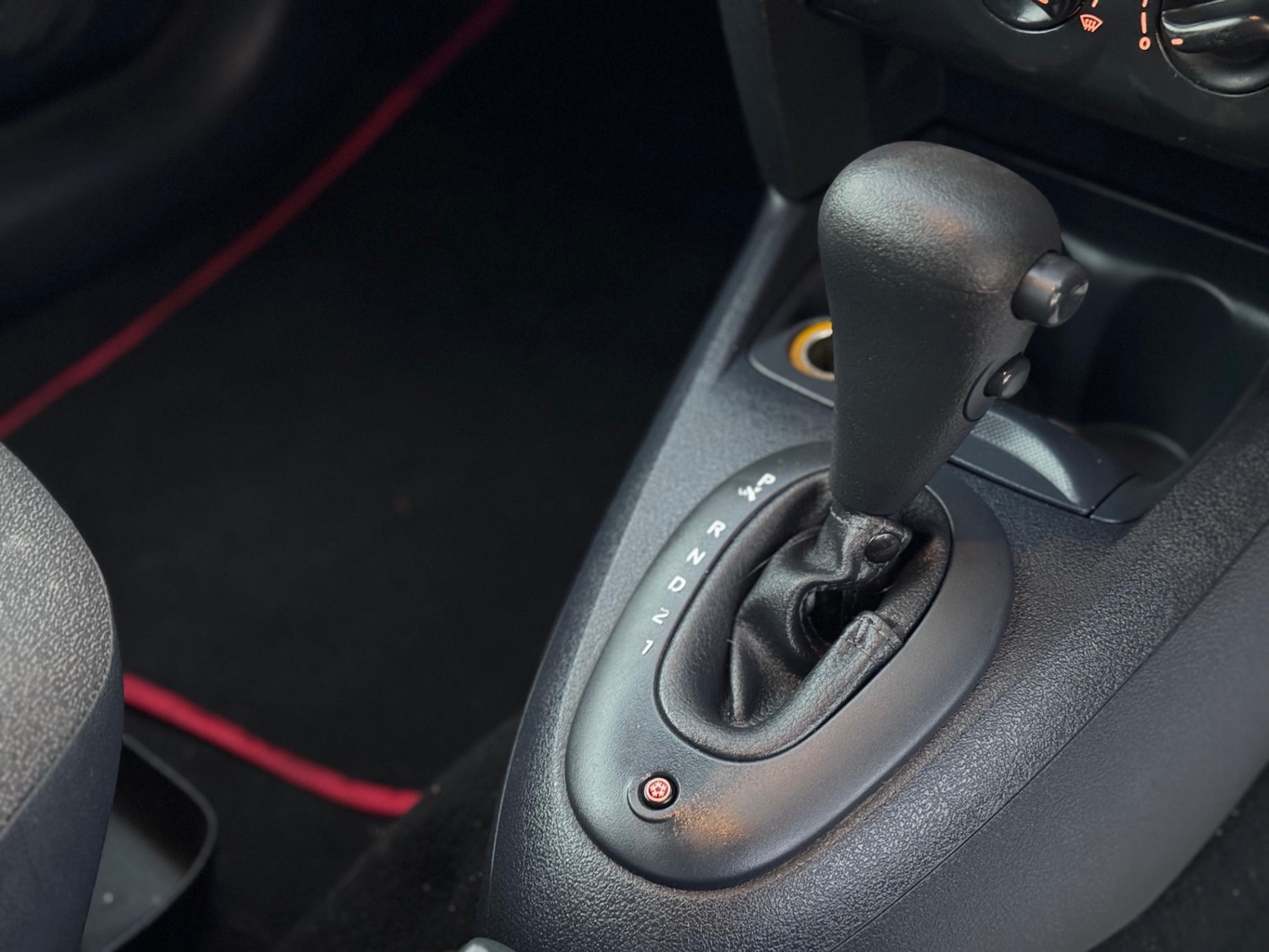 Used Renault Clio 2005 for sale - 76909034: Photo 23