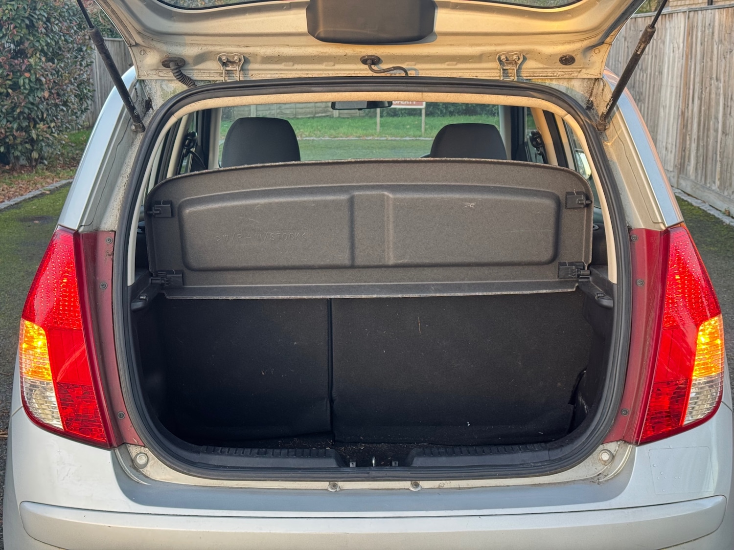 Used Hyundai i10 2009 for sale - 76791203: Photo 11