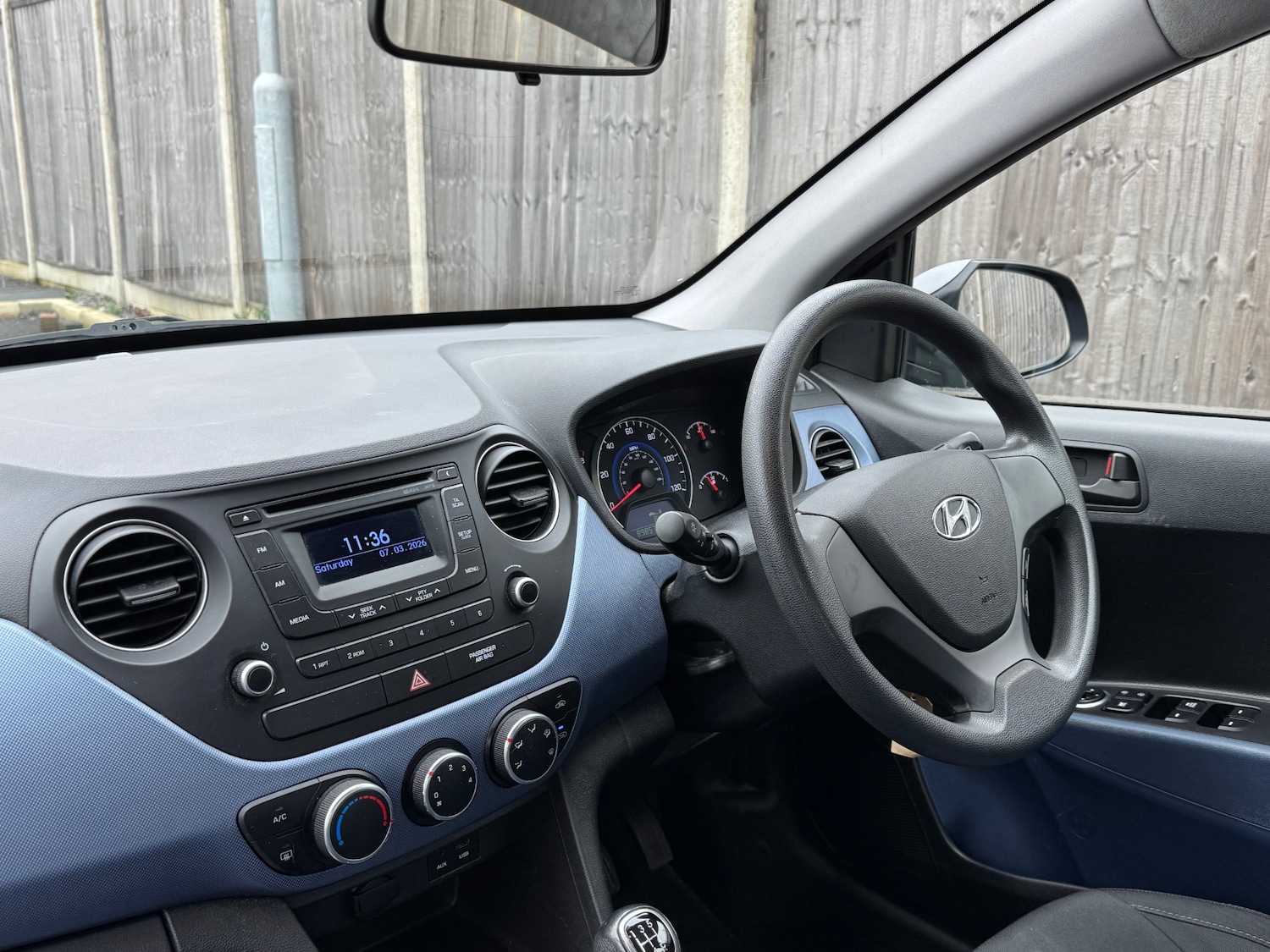 Used Hyundai i10 2014 for sale - 77792995: Photo 14