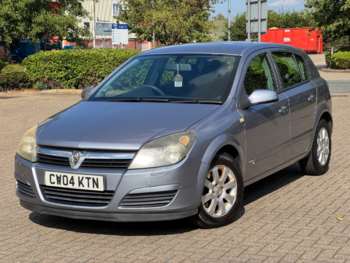 2004 (04) - 1.6i 16V Club 5dr