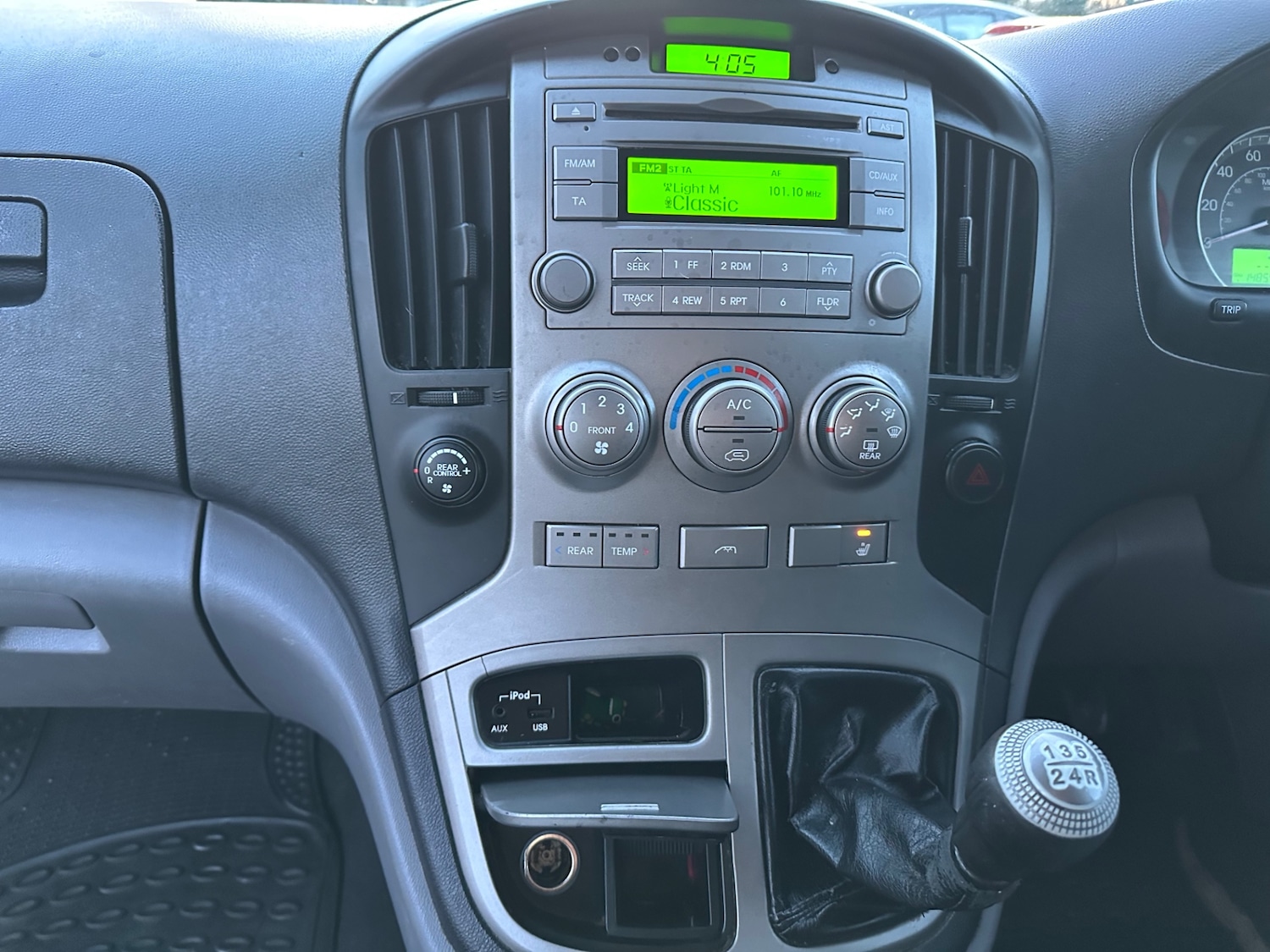 Used Hyundai i800 2011 for sale - 77127693: Photo 32