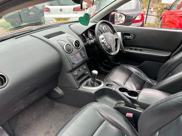 Used Nissan Qashqai 2011 for sale - 76299517: Photo 14