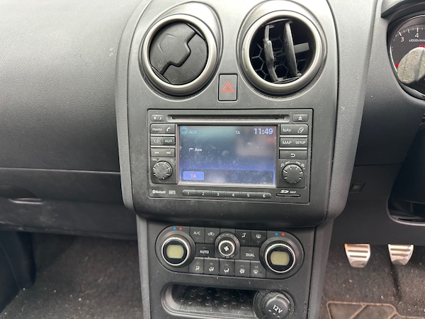 Used Nissan Qashqai 2011 for sale - 76299517: Photo 27