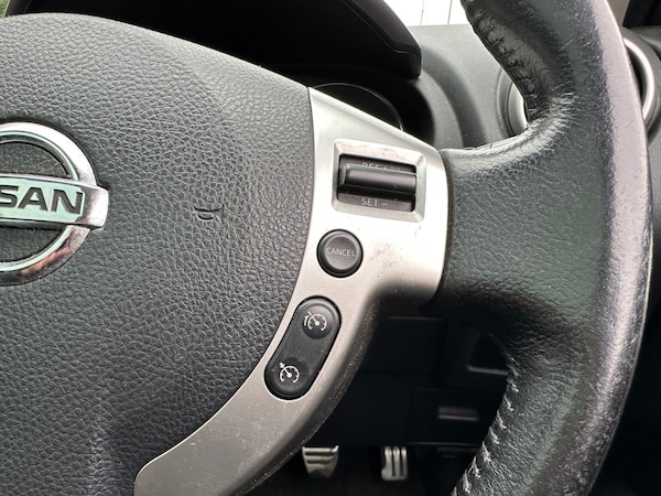 Used Nissan Qashqai 2011 for sale - 76299517: Photo 33