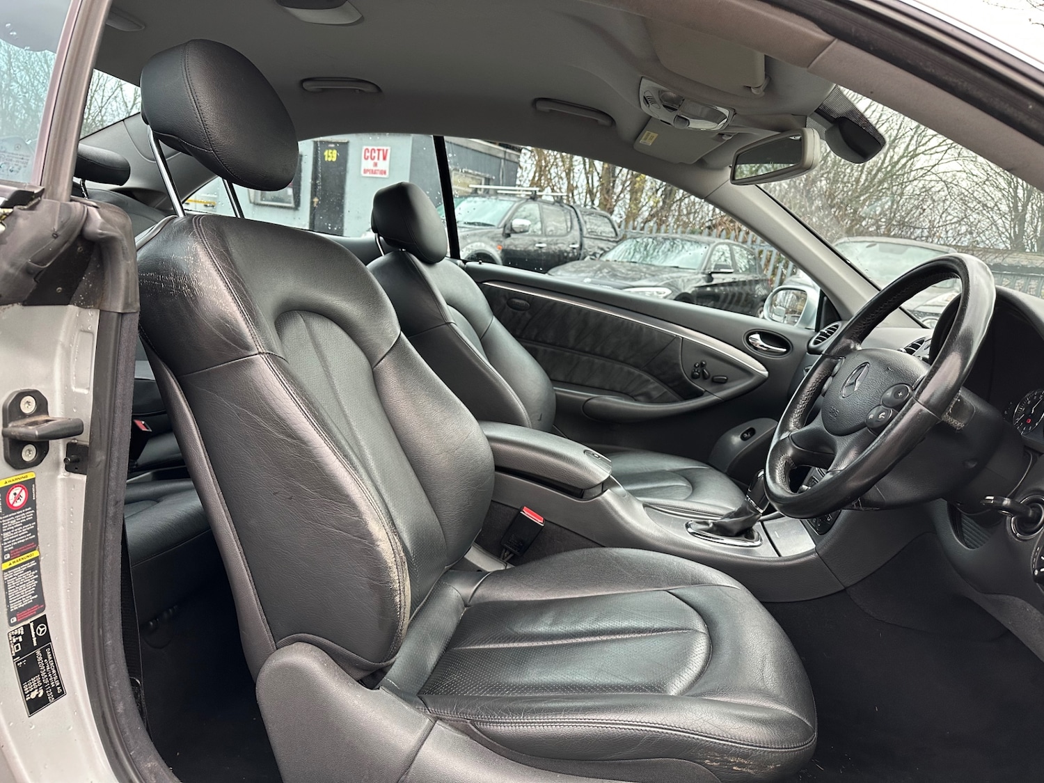 Used Mercedes-Benz CLK 2005 for sale - 76891935: Photo 18