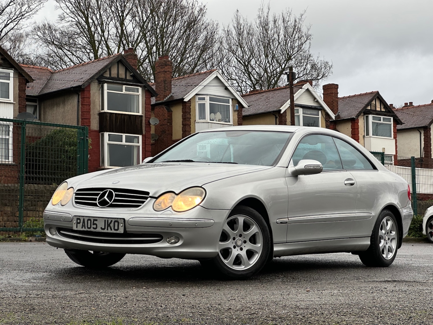 Used Mercedes-Benz CLK 2005 for sale - 76891935: Photo 2