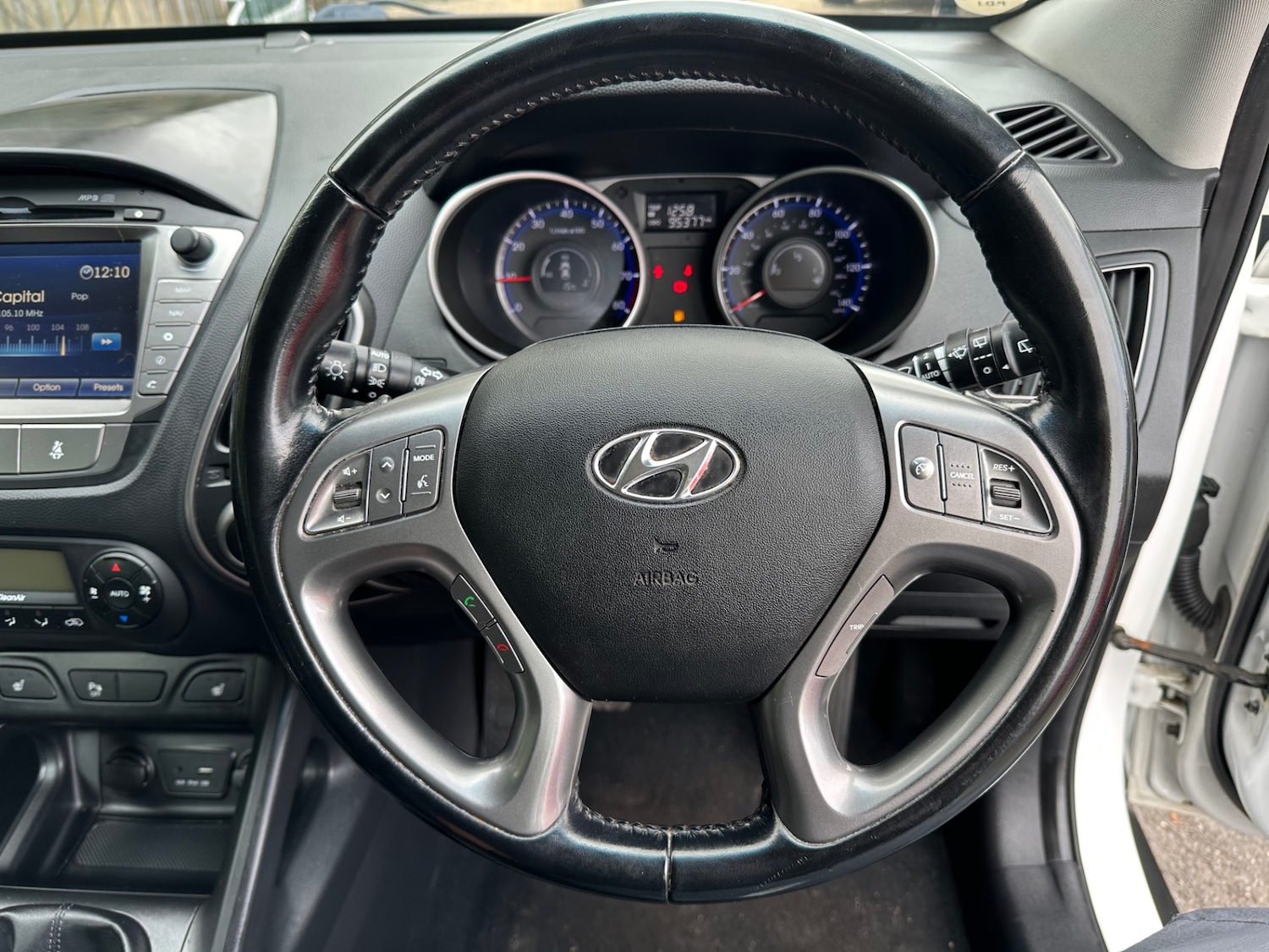 Used Hyundai Ix35 2015 for sale - 76219491: Photo 32