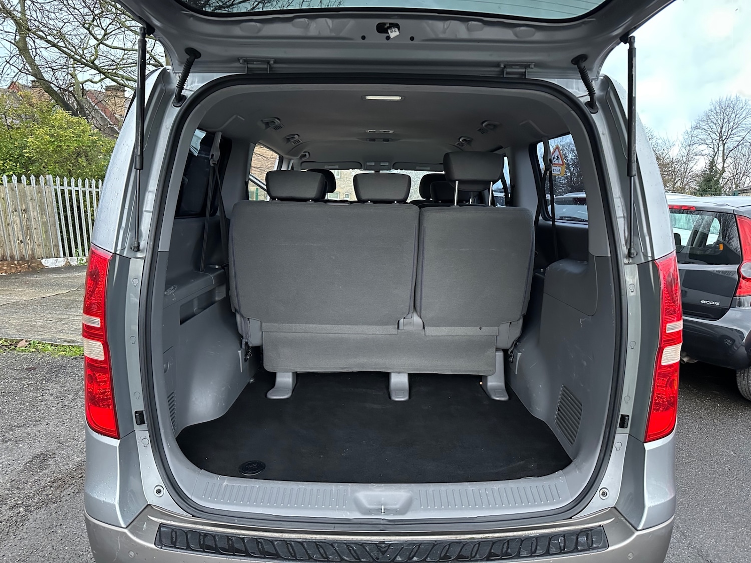 Used Hyundai i800 2011 for sale - 76894502: Photo 16