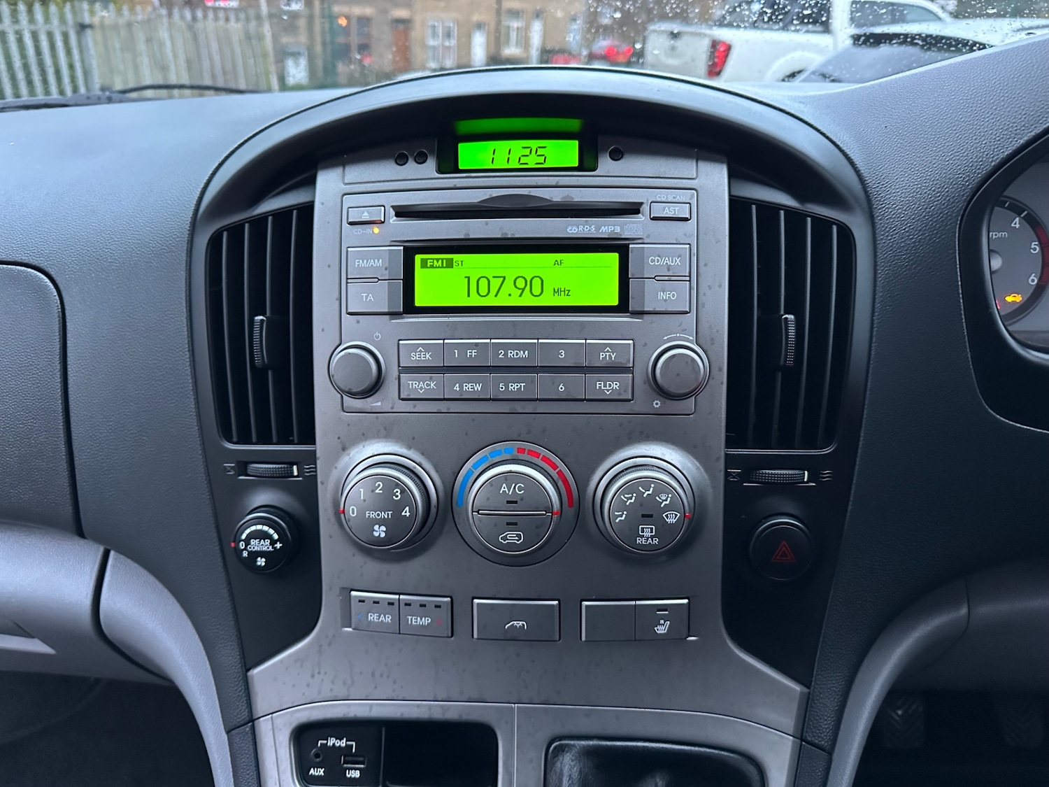 Used Hyundai i800 2011 for sale - 76894502: Photo 26