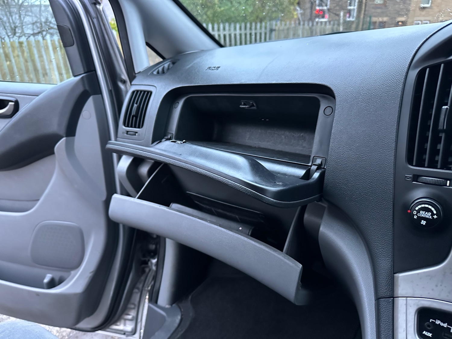 Used Hyundai i800 2011 for sale - 76894502: Photo 30