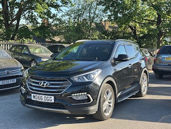 Used Hyundai Santa Fe 2017 for sale - 78454399: Photo