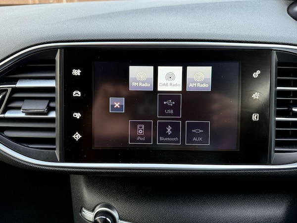 Used Peugeot 308 2017 for sale - 74489306: Photo 10