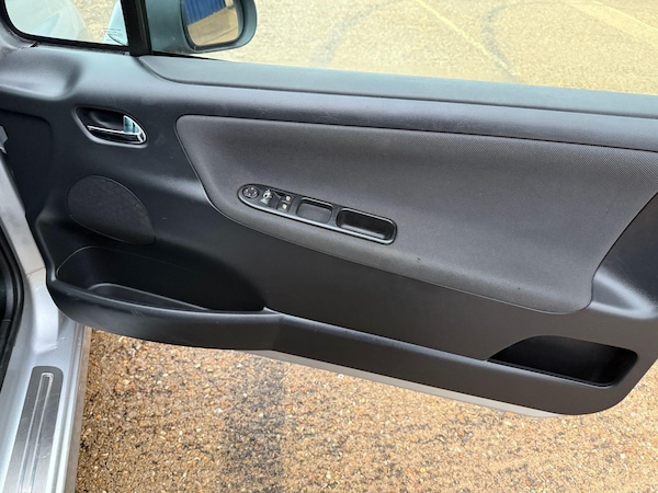Used Peugeot 207 CC 2010 for sale - 76167518: Photo 16