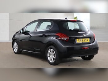 Used Peugeot 208 2016 for sale - 79387971: Photo