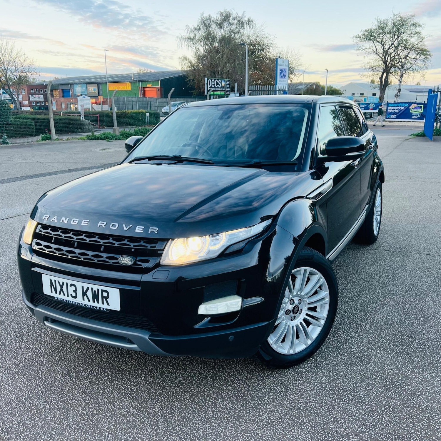 Used Land Rover Range Rover Evoque 2013 for sale - 76388977: Photo 2