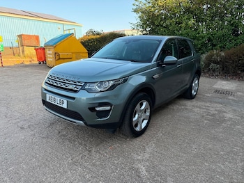 Used Land Rover Discovery Sport 2018 for sale - 79521388: Photo