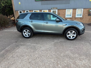 Used Land Rover Discovery Sport 2018 for sale - 79521388: Photo