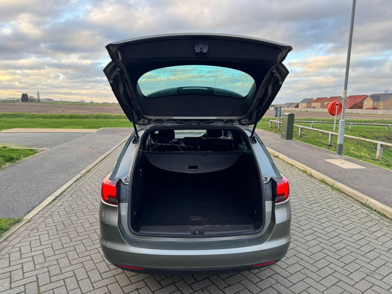 Used Vauxhall Astra 2017 for sale - 76913558: Photo 16