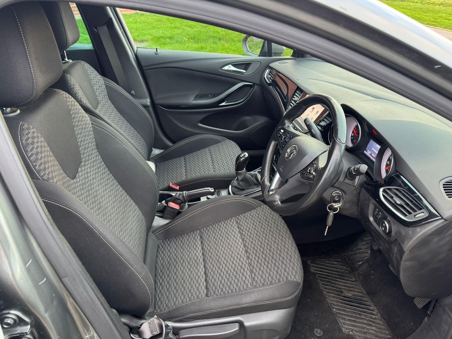 Used Vauxhall Astra 2017 for sale - 76913558: Photo 24