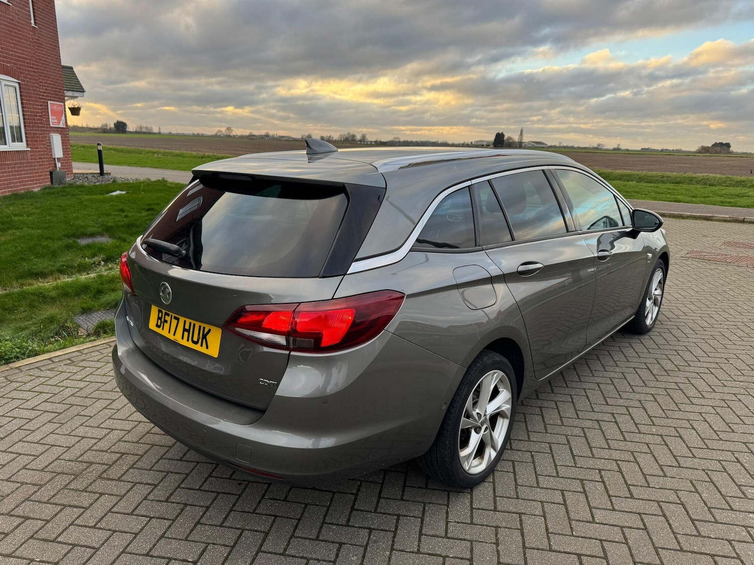 Used Vauxhall Astra 2017 for sale - 76913558: Photo 4