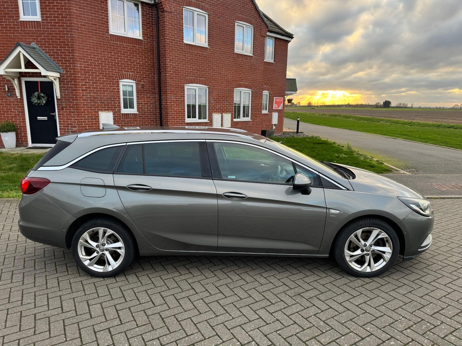 Used Vauxhall Astra 2017 for sale - 76913558: Photo 5