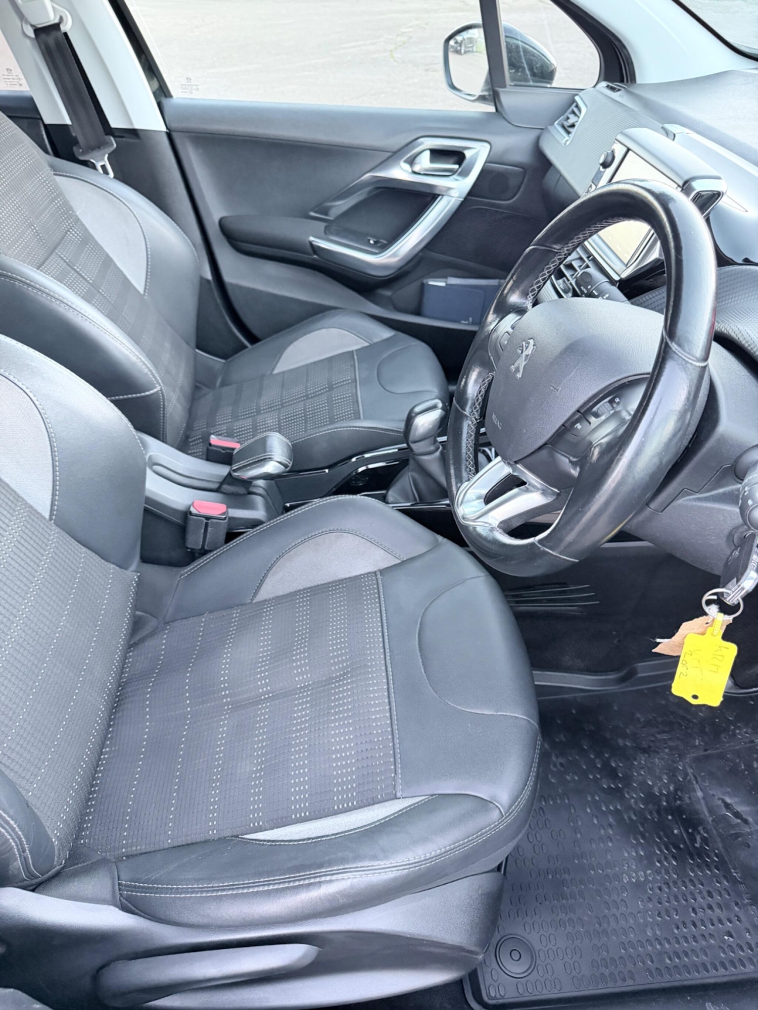 Used Peugeot 2008 2017 for sale - 77637862: Photo 12