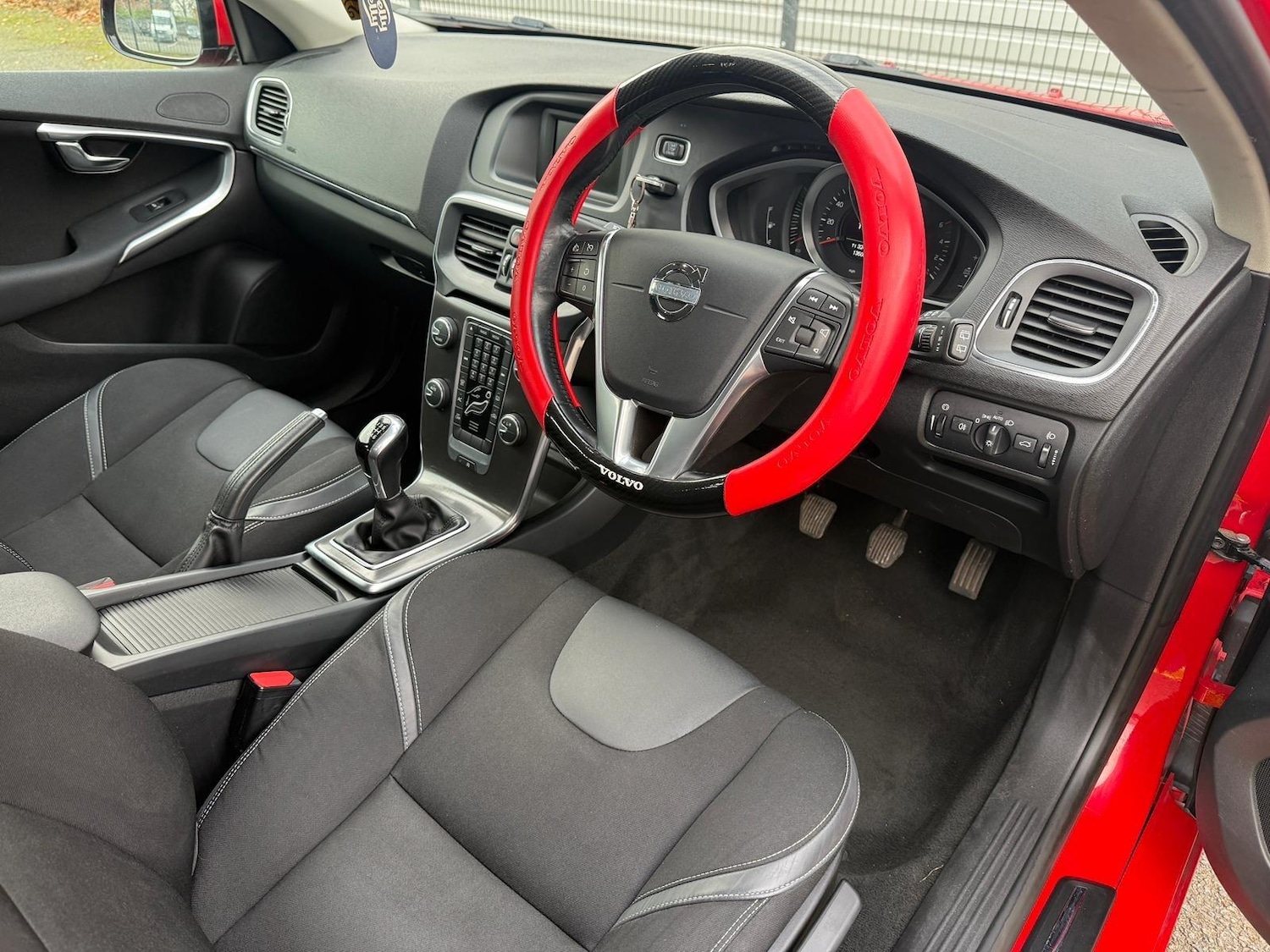 Used Volvo V40 2014 for sale - 76644627: Photo 17