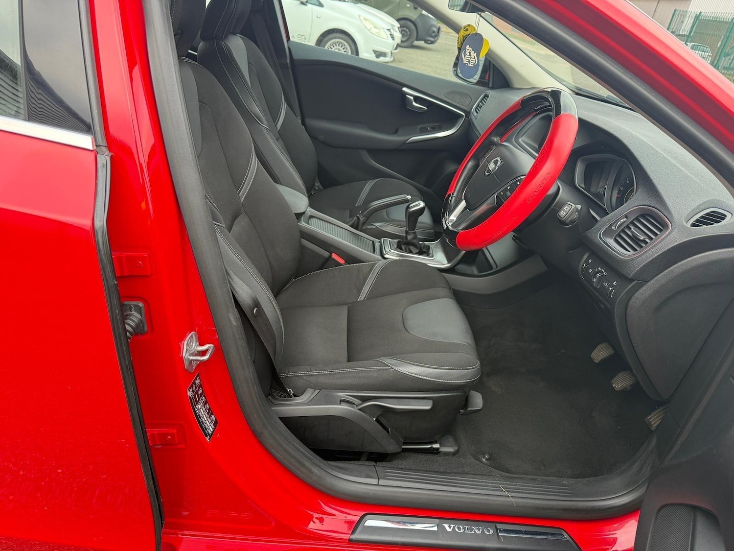 Used Volvo V40 2014 for sale - 76644627: Photo 18