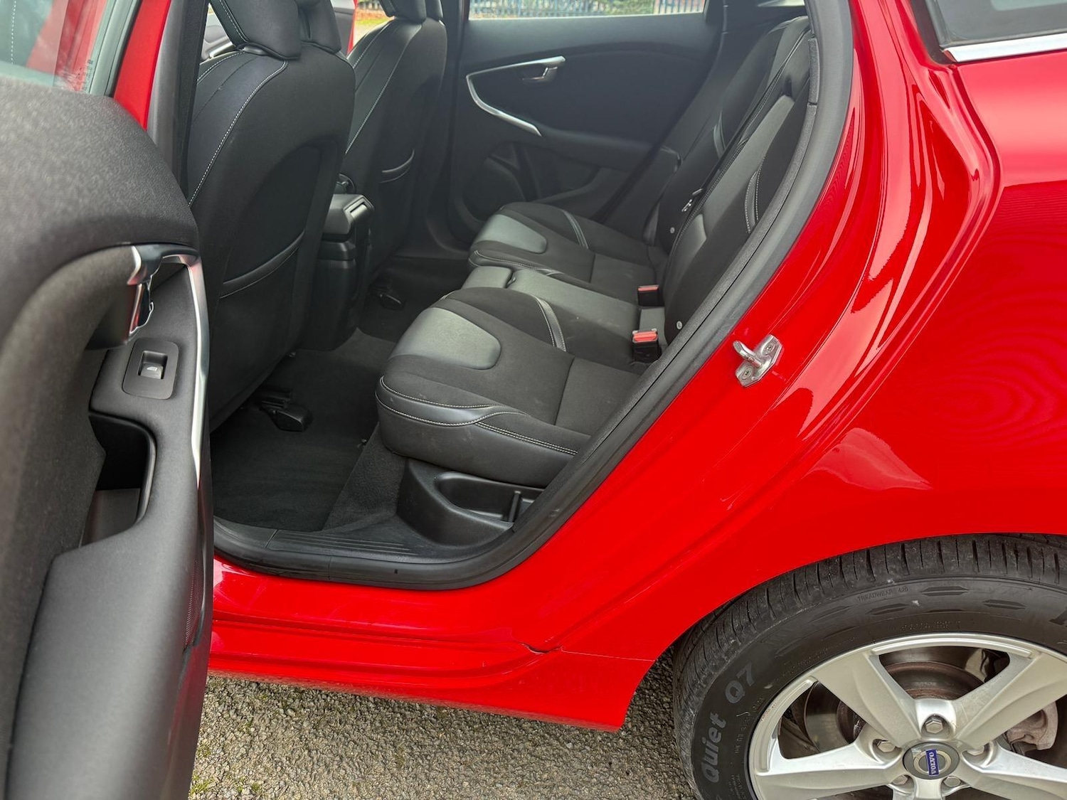 Used Volvo V40 2014 for sale - 76644627: Photo 20