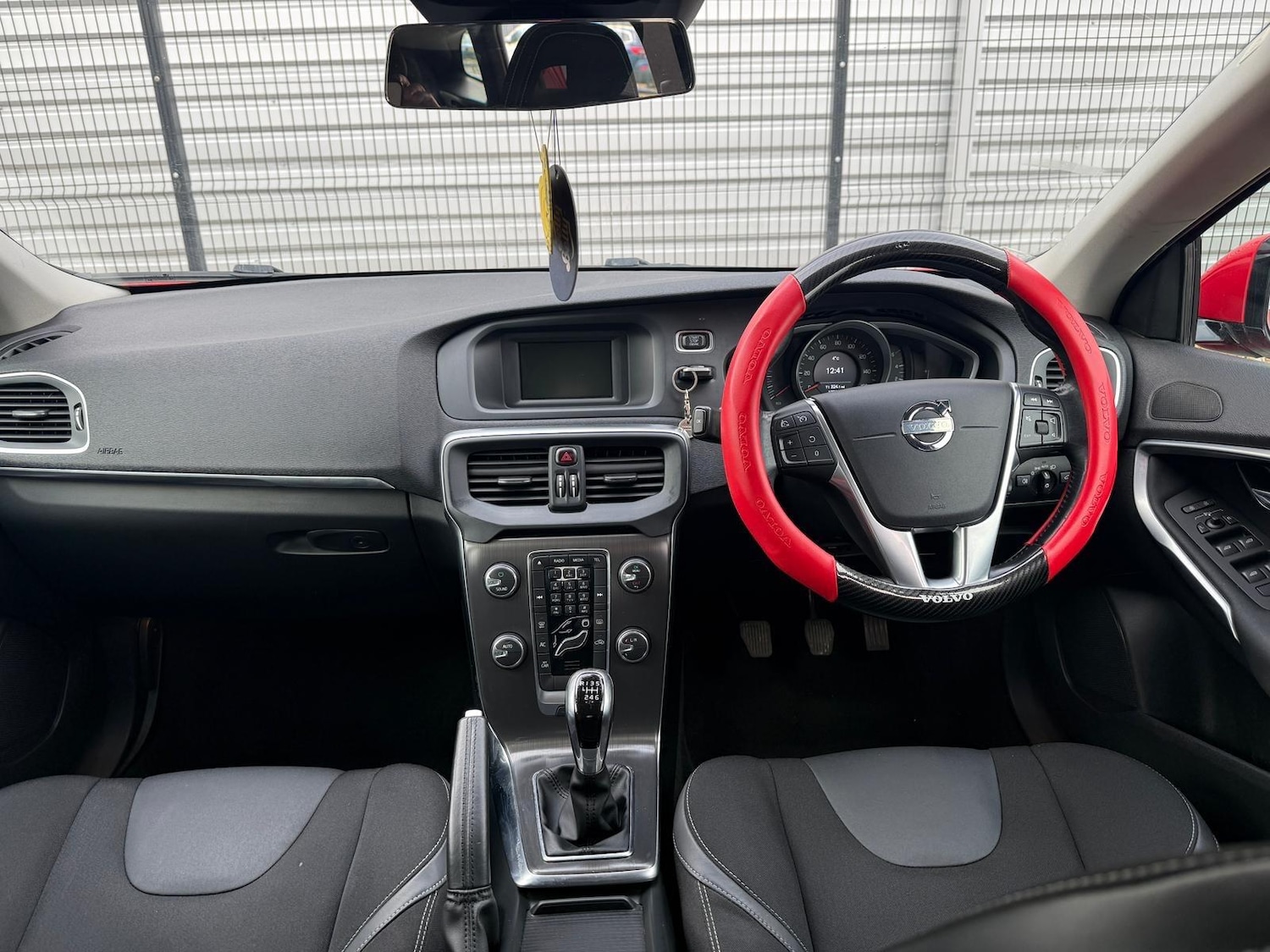 Used Volvo V40 2014 for sale - 76644627: Photo 9