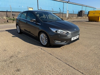 Used Ford Focus 2017 for sale - 75563035: Photo