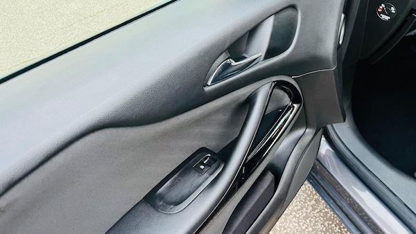 Used Vauxhall Zafira Tourer 2015 for sale - 74409825: Photo 14