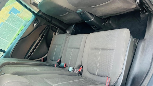 Used Vauxhall Zafira Tourer 2015 for sale - 74409825: Photo 19
