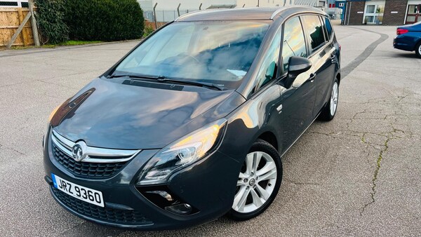 Used Vauxhall Zafira Tourer 2015 for sale - 74409825: Photo 8