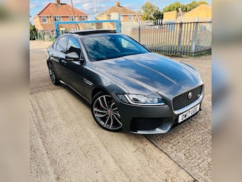 Used Jaguar XF 2017 for sale - 79688385: Photo