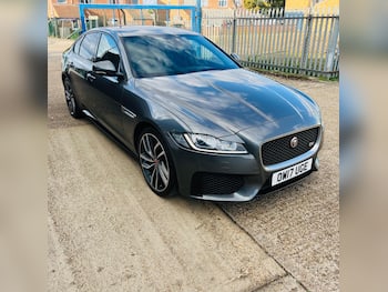 Used Jaguar XF 2017 for sale - 79688385: Photo
