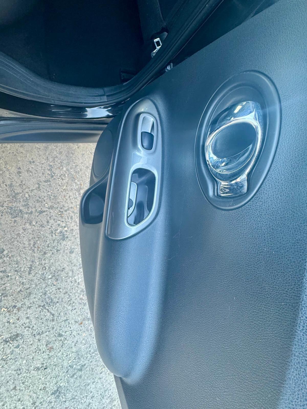 Used Nissan Juke 2011 for sale - 76689594: Photo 14