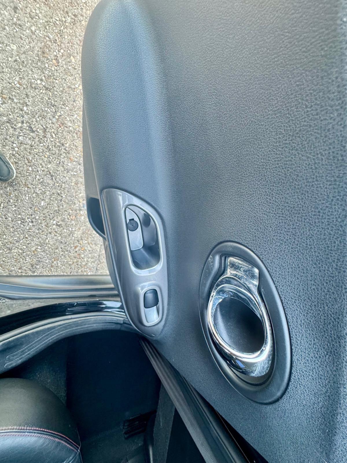 Used Nissan Juke 2011 for sale - 76689594: Photo 17