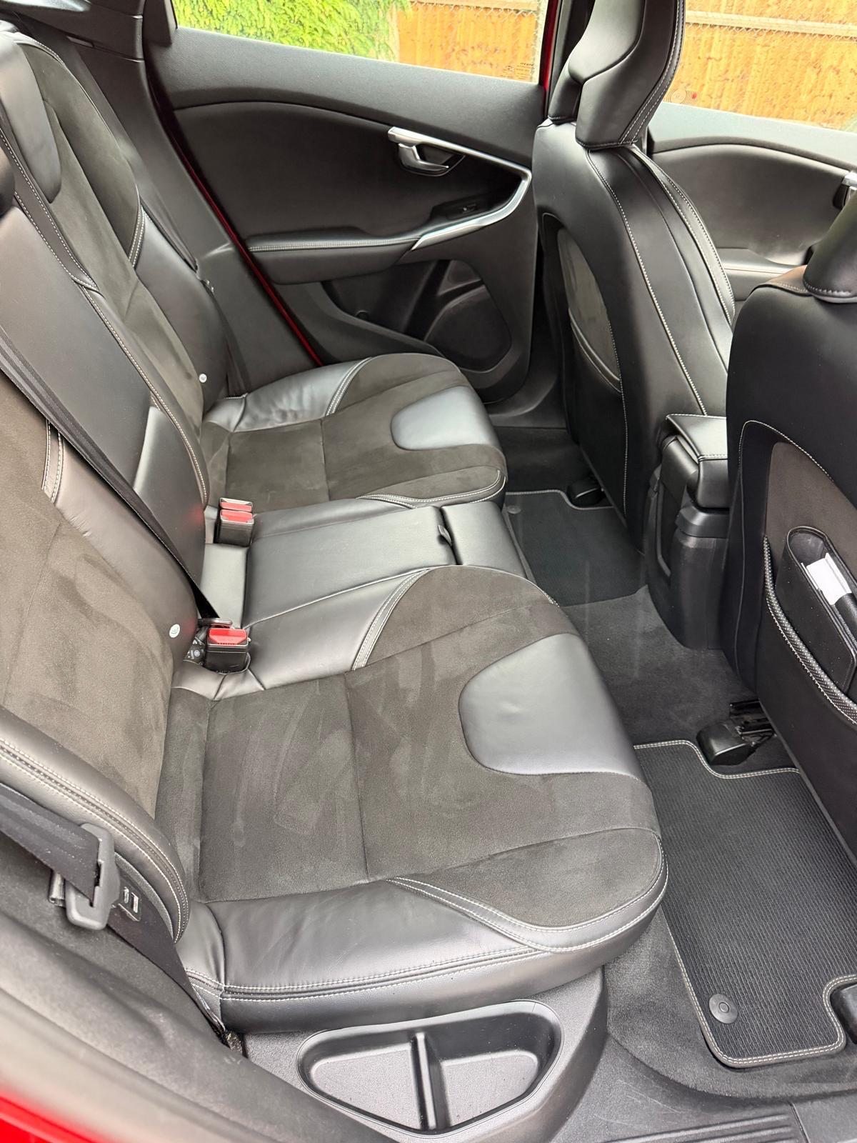 Used Volvo V40 2015 for sale - 76855764: Photo 10