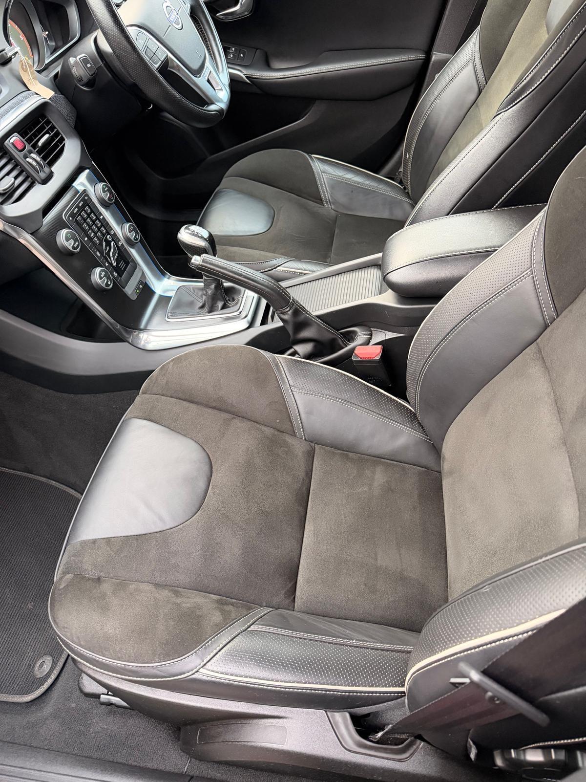 Used Volvo V40 2015 for sale - 76855764: Photo 15