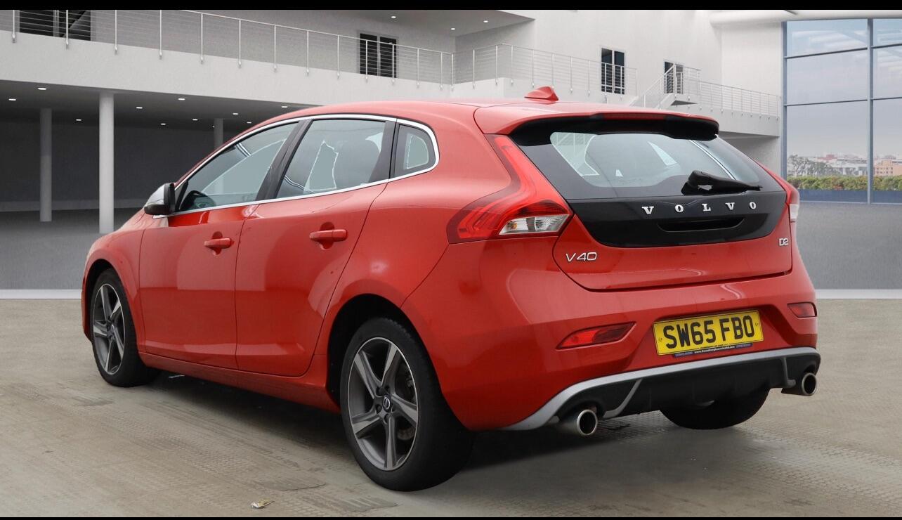 Used Volvo V40 2015 for sale - 76855764: Photo 2